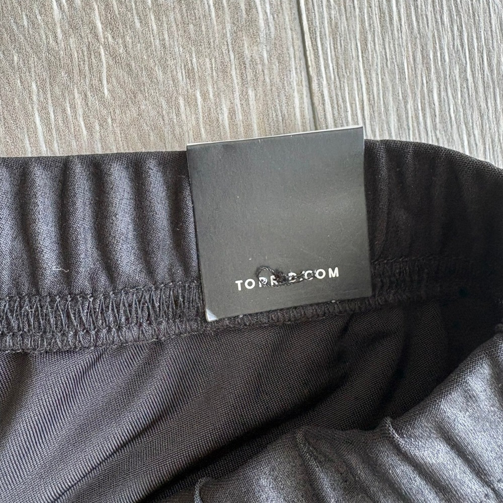 Plus Size 1 - Picture 11 of 15